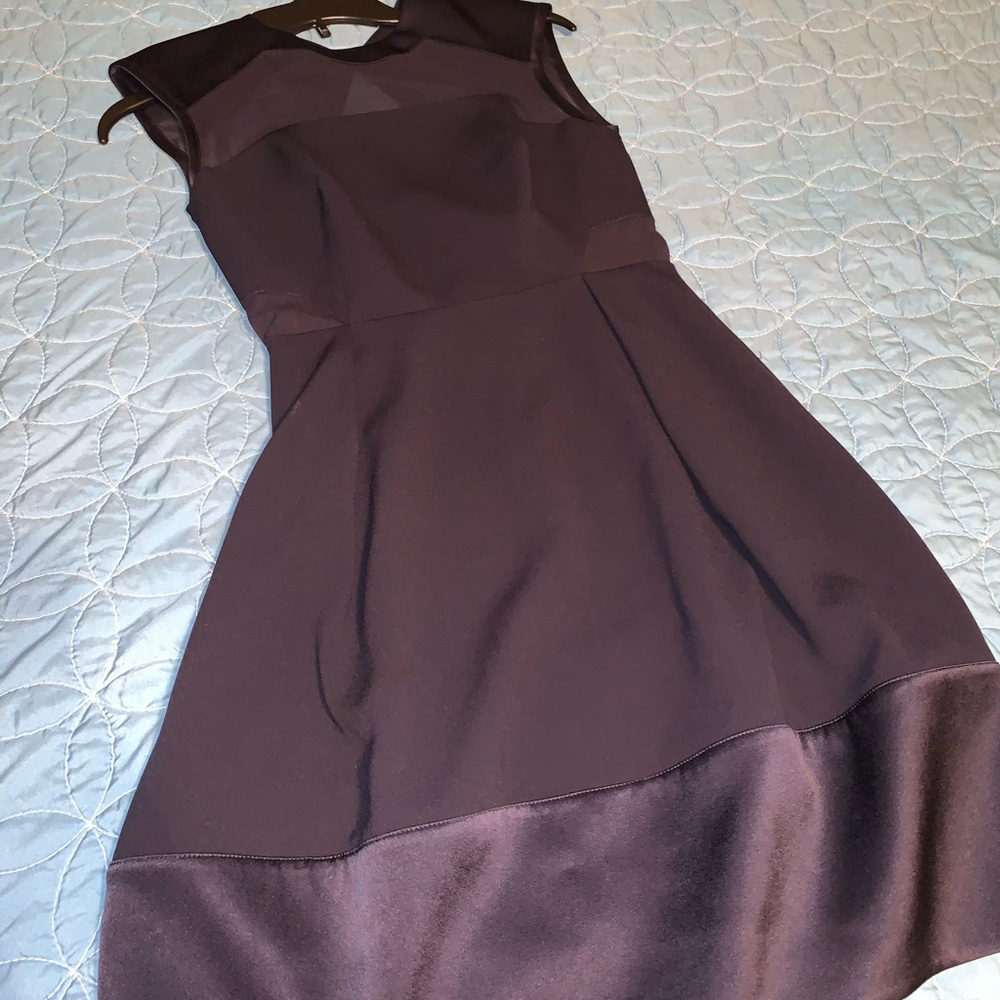 Dress - Picture 4 of 8